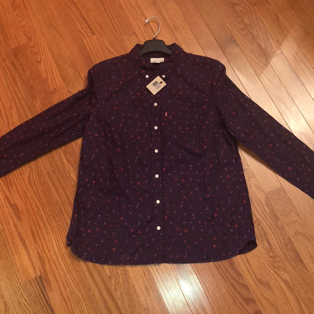 Dark Purple Levi’s Button Up! NEW WITH TAGS!